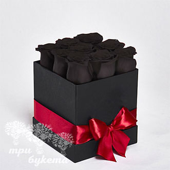 9 черных роз в квадратной коробочке